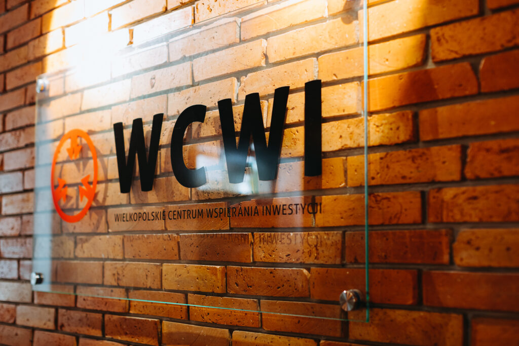 Zdjęcie logo WCWI - Reklama